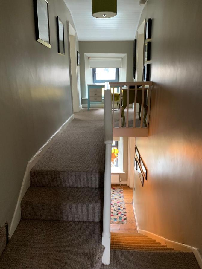 The Town House Apartment Killybegs Bagian luar foto