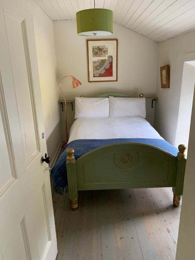 The Town House Apartment Killybegs Bagian luar foto