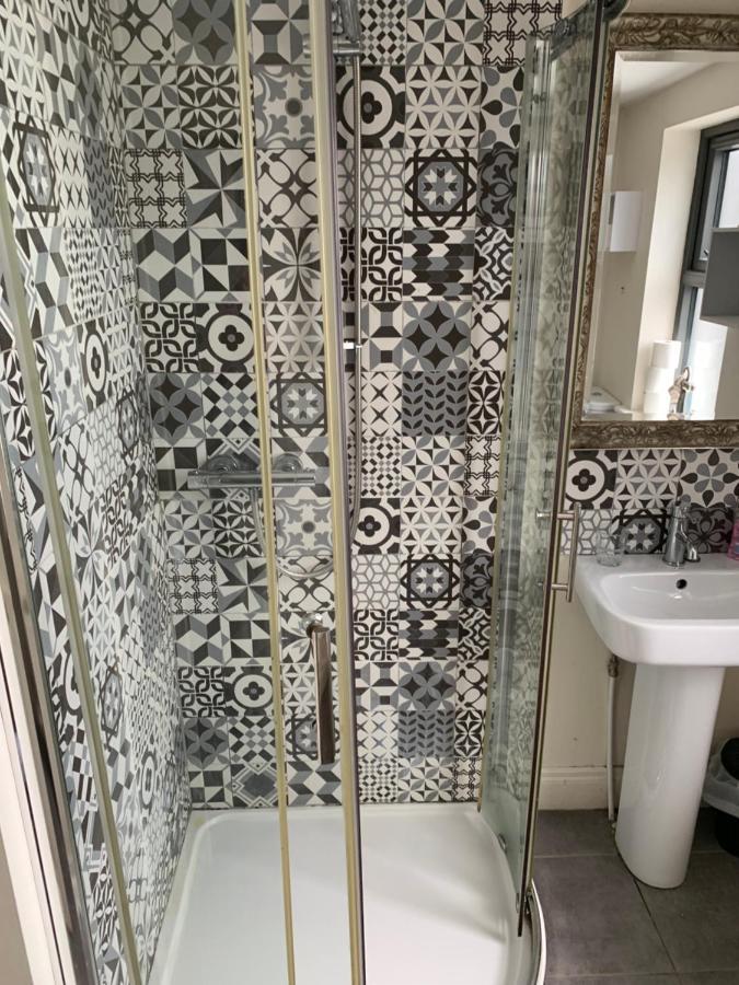 The Town House Apartment Killybegs Bagian luar foto
