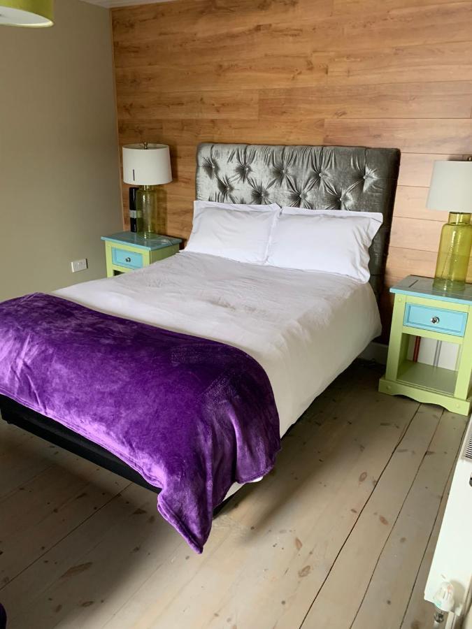 The Town House Apartment Killybegs Bagian luar foto